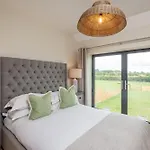 Ellesmere Barn *